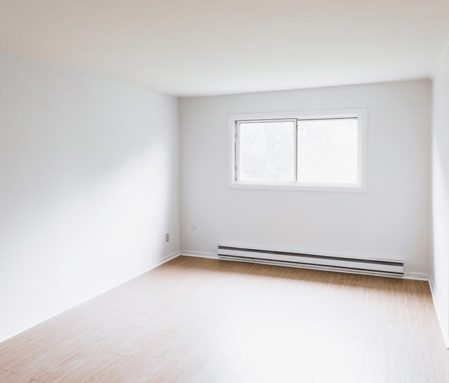 Building Photo - Cornwall Manor