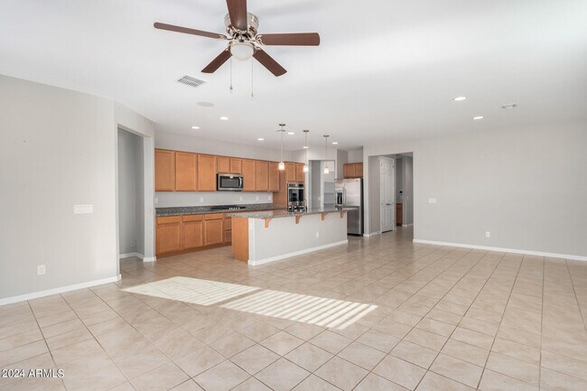 Building Photo - 34031 N Casey Ln