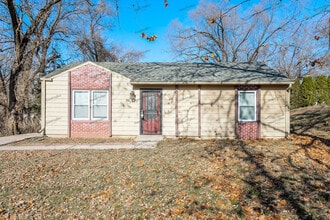 Building Photo - 6014 Everett Ave