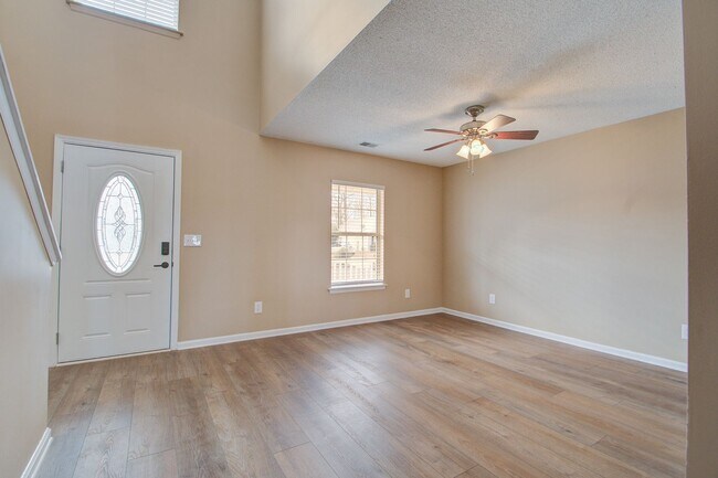 Foto del edificio - Limited-Time $500 Move-In Special – Contact Our Leasing Office Today!