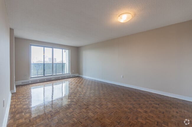 2BR, 2BA - 841SF - Living Room - Warren Court Apartments