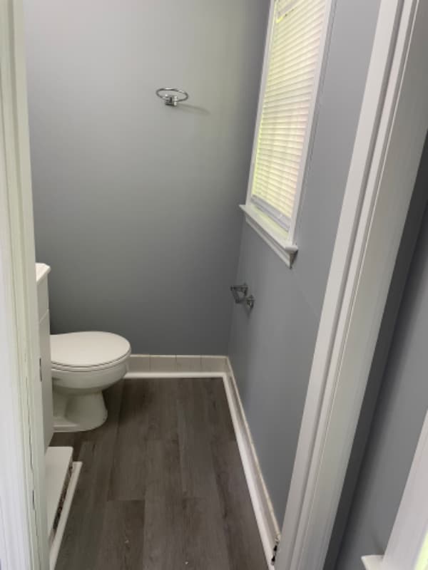 Building Photo - 203 Lee St