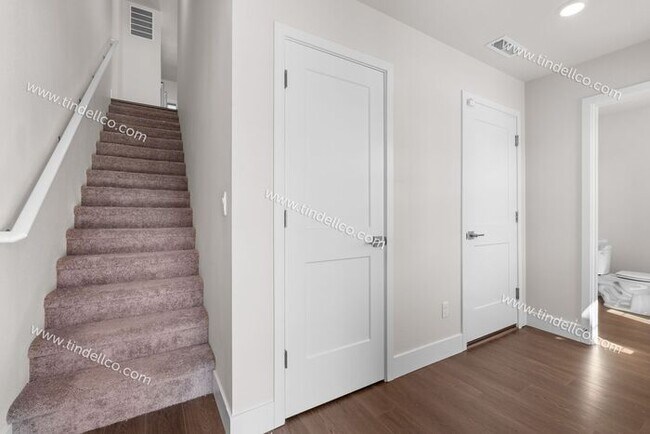 Foto del edificio - 3 Bedroom 2.5 Bathroom Stunner with Covered Patio and Attached Garage in River Terrace Town Cente...