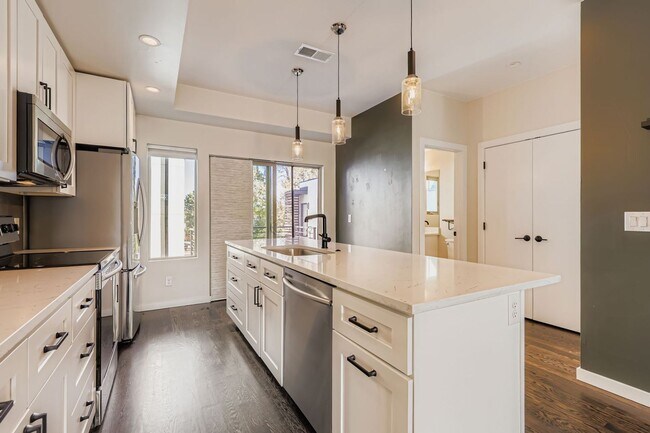 Foto del edificio - Modern 2bed/2 Bath in the Heart of Denver!