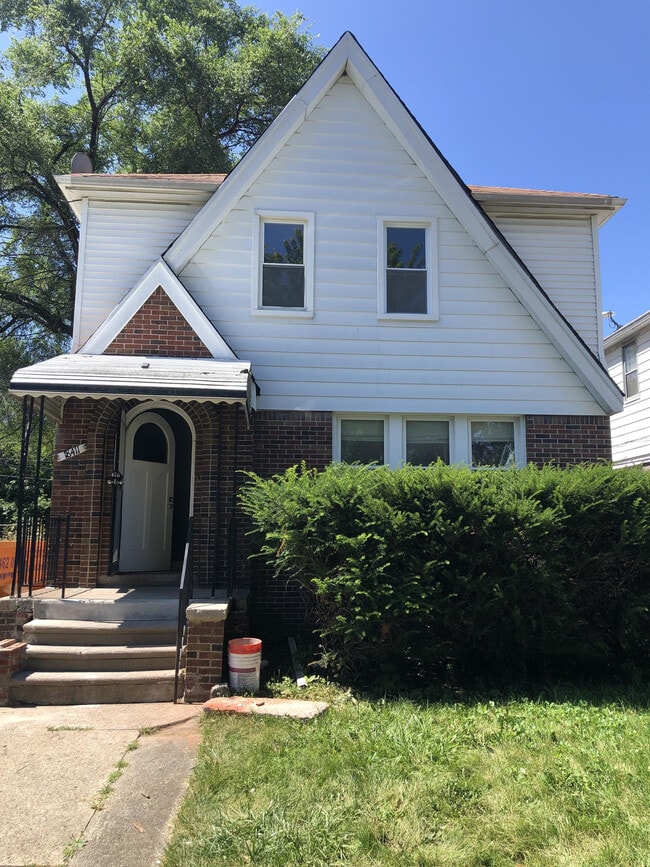 Building Photo - 18411 Goulburn Ave