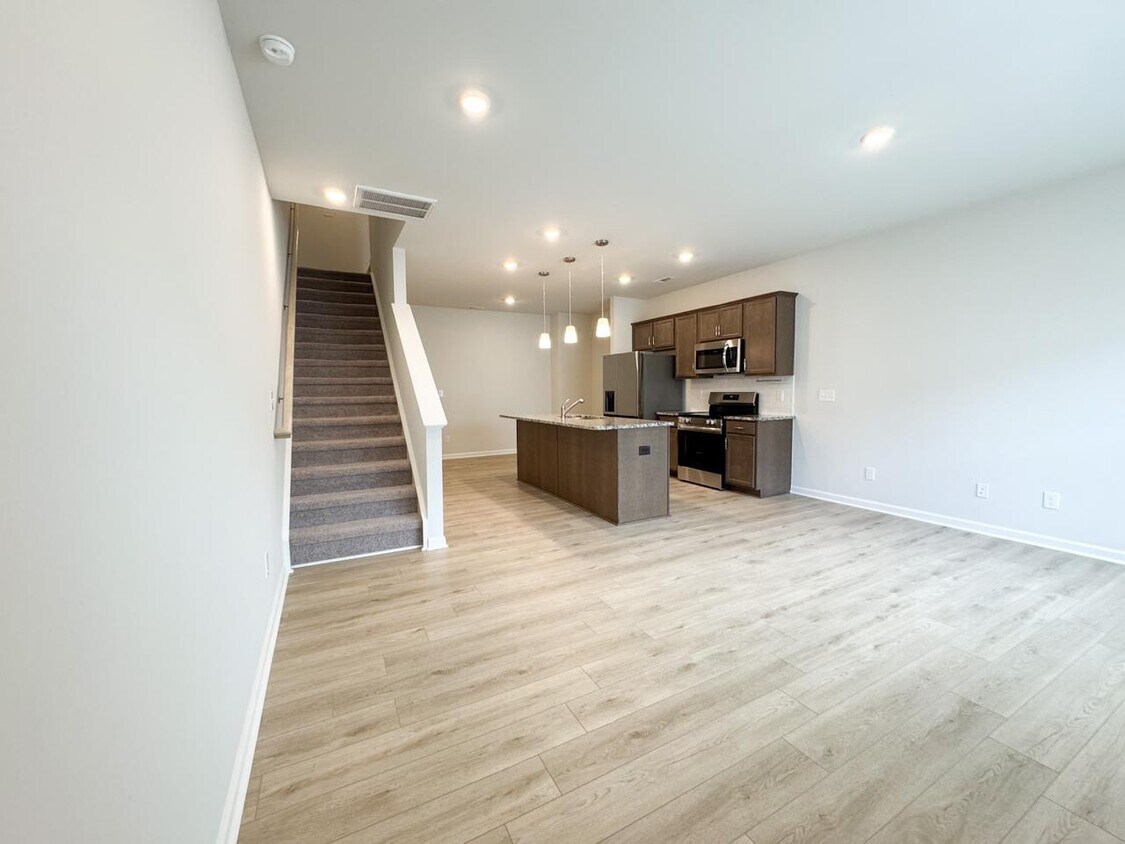 Foto principal - 208 Chesapeake Commons St