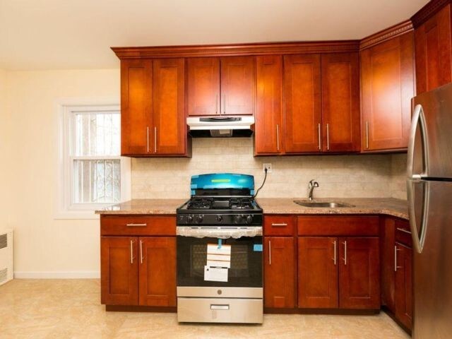 Foto del edificio - 1172 E 104th St