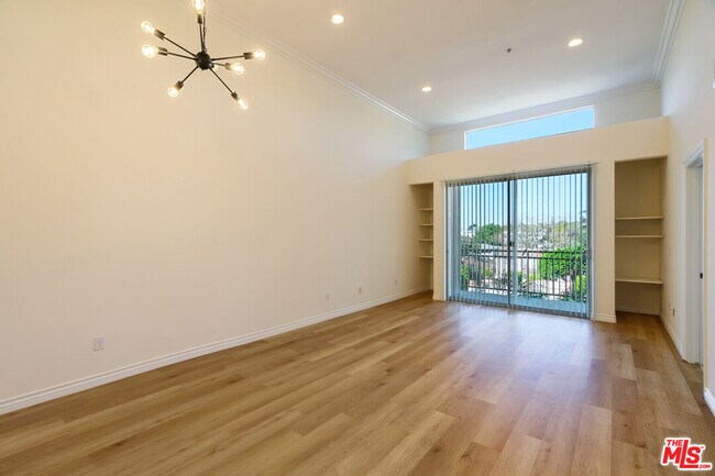 Foto del edificio - 3328 Oakhurst Ave