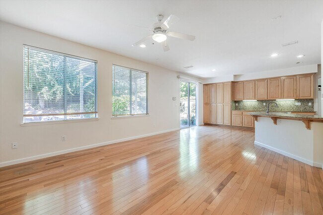 Building Photo - 3475 Cabrito Dr
