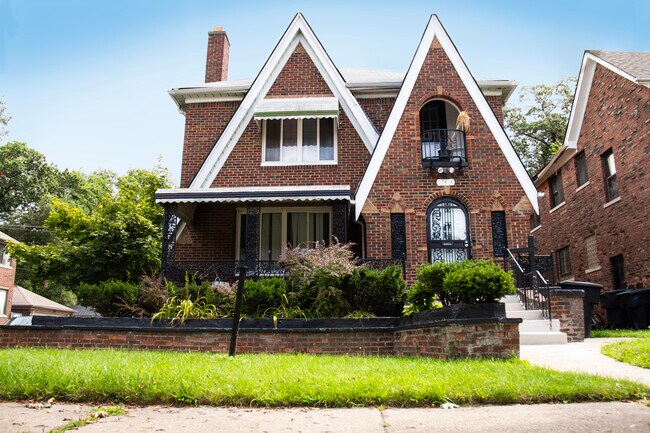 Foto del edificio - 17614 Roselawn St