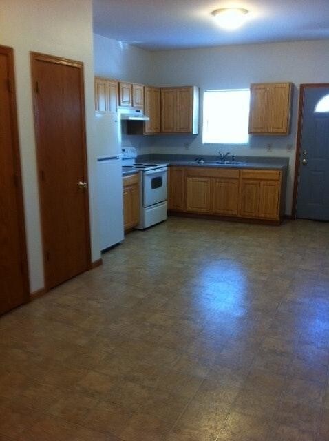 Building Photo - 946 Jordan Ave