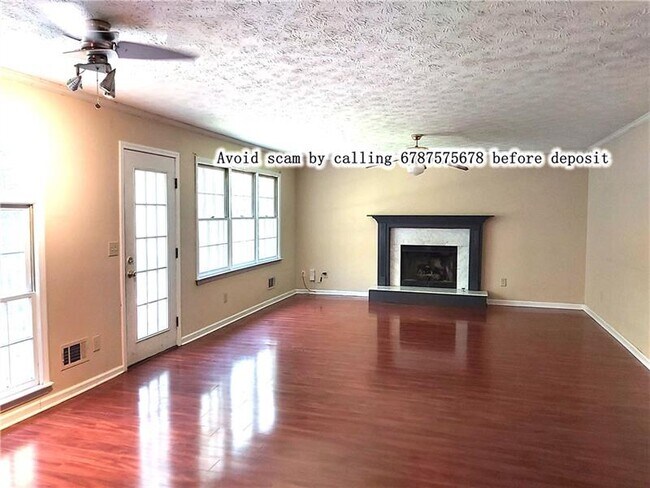 Building Photo - 1621 Green Oak Cir NW