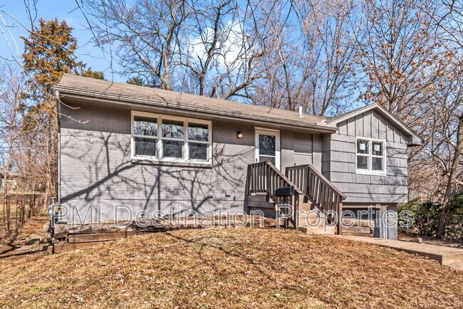 Foto del edificio - 1306 E 81st Terrace