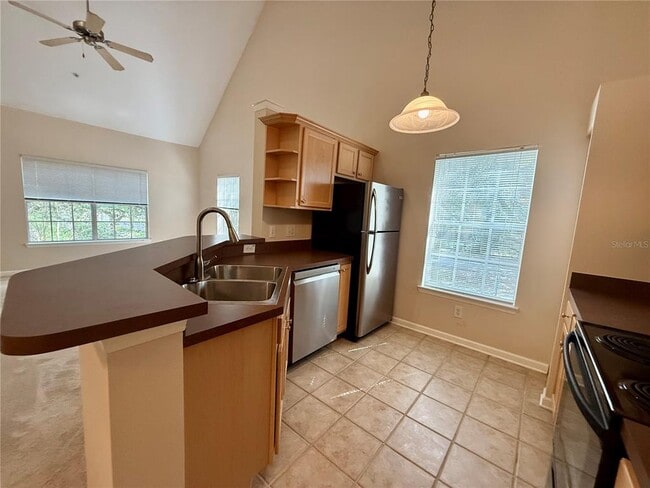 Foto del edificio - 12932 Penn Station Ct