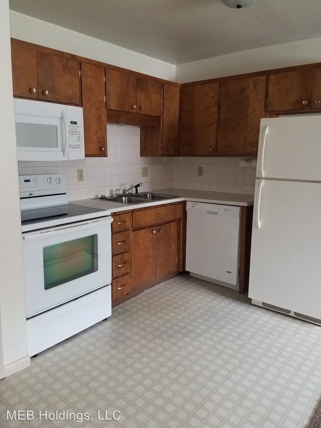 Foto principal - 361 Langer Ave S