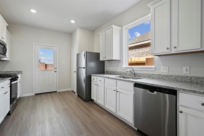 Foto del edificio - 1031 Rosewood Trl