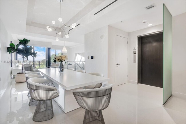 Building Photo - 3040 N Ocean Blvd