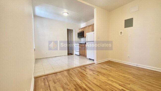 Building Photo - 500 Kappock St