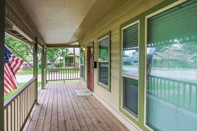 Building Photo - 2 br, 2 bath House - 1145 W Mulberry