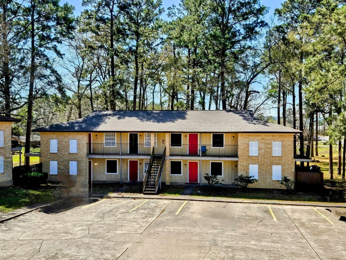Primary Photo - Timbers Apartments