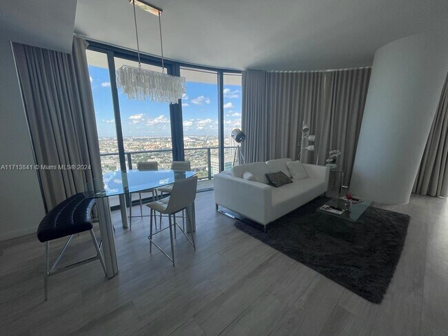 Foto del edificio - 55 SW 9th St