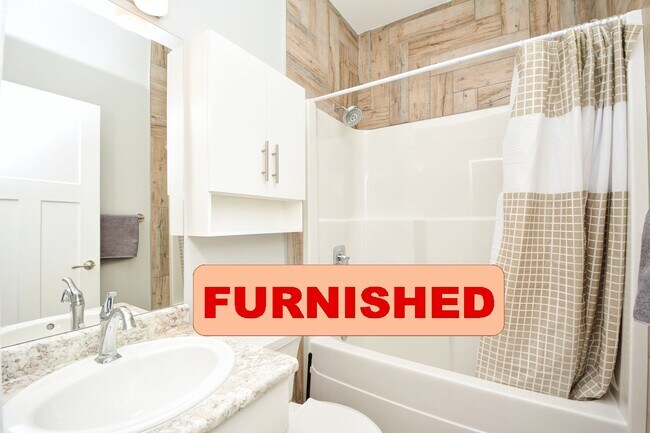 Photo du bâtiment - 8323-C-8388 88 Ave