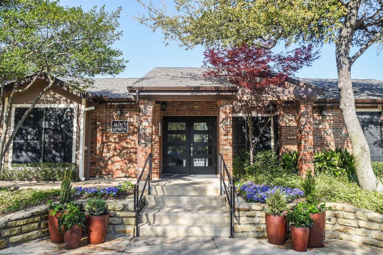 Town Creek Apartments Coppell, TX