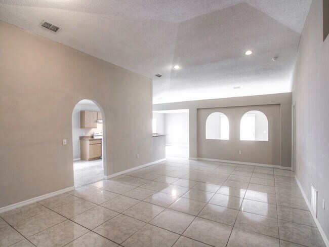 Building Photo - 16041 Wilkinson Dr