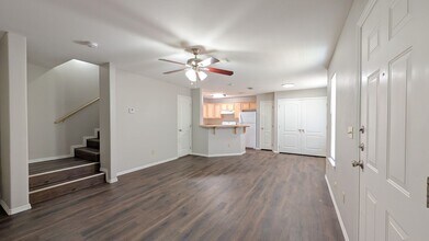 Building Photo - 721 Sonesta Ct