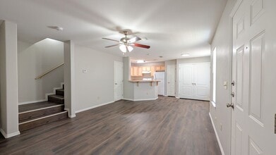 Building Photo - 721 Sonesta Ct