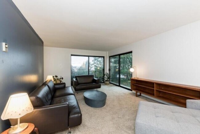 Foto del edificio - 2 bedroom in Seattle WA 98109