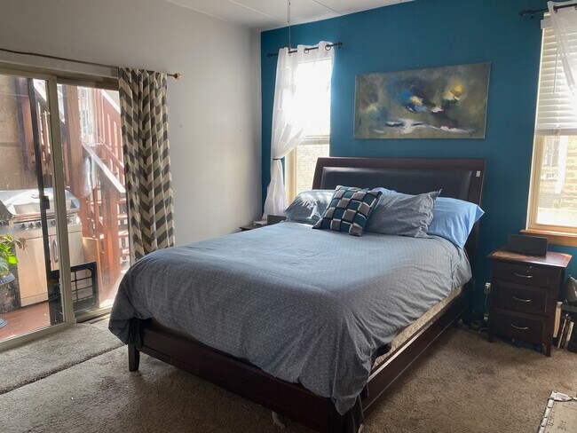 Foto del edificio - 1247 N Bosworth Ave