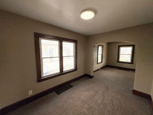 Foto del edificio - Two bedroom one bathroom home for rent