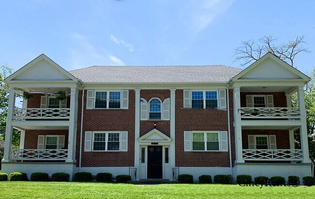 Building Photo - 837 Van Dyke Ave