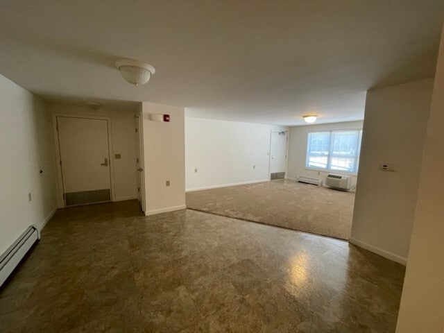 Building Photo - 15 Mopsic Ct