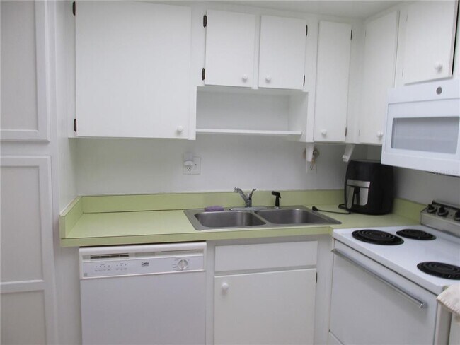 Building Photo - 612 Bird Bay Dr W