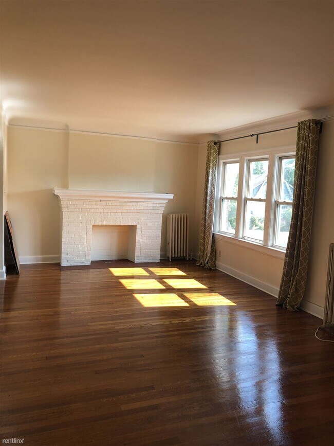 Building Photo - 4 br, 2.5 bath House - 3920 Devonshire Rd