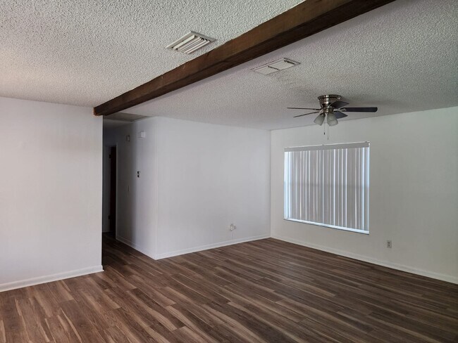Foto del edificio - 14532 Knoll Ridge Dr