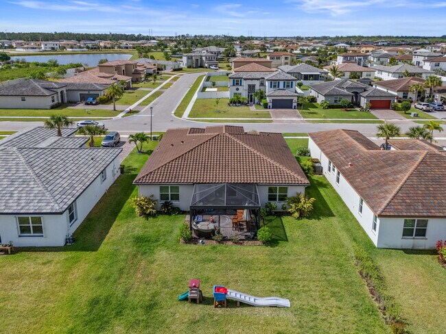 Foto del edificio - 7294 NW Farnsworth Cir