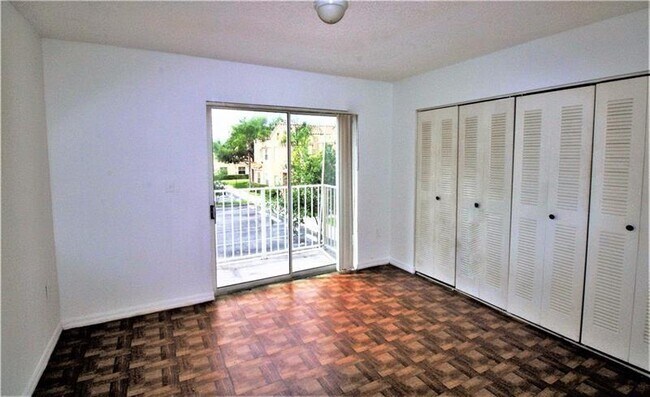 Foto del edificio - 3869 NW 90th Ave