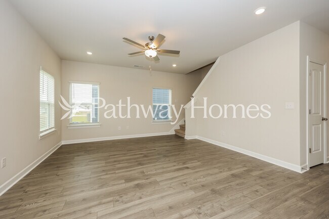 Building Photo - 2408 Nabali Wy