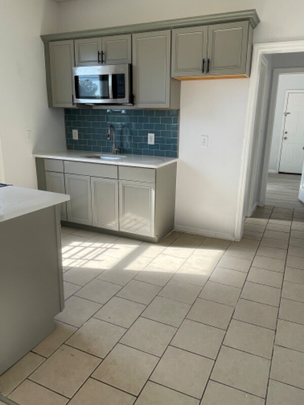 Foto del edificio - 587 Grove St