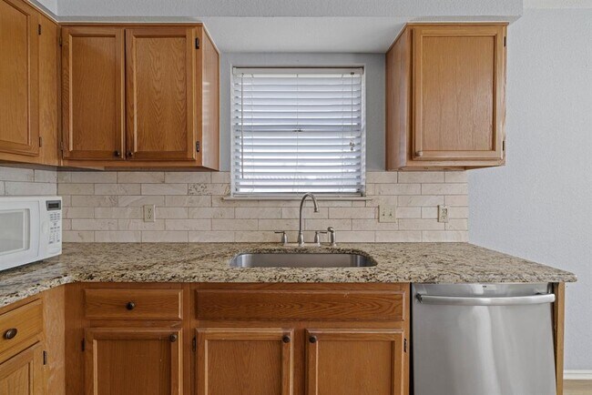 Foto del edificio - 8413 Priest River Dr