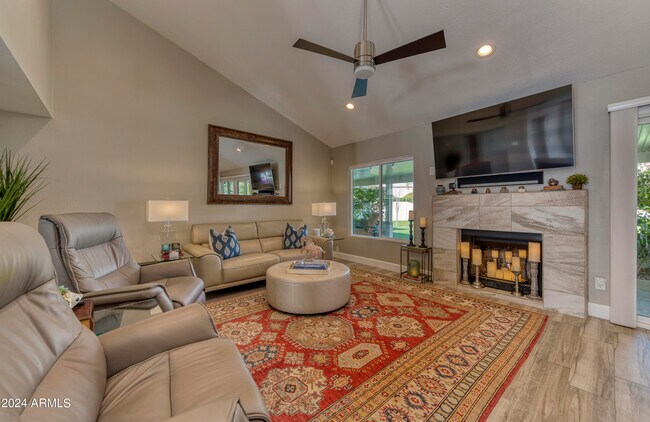 Foto del edificio - 7812 E Oakshore Dr