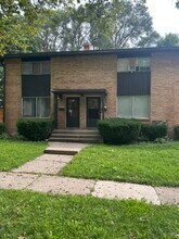 Building Photo - 1302 Northfield Ave NE