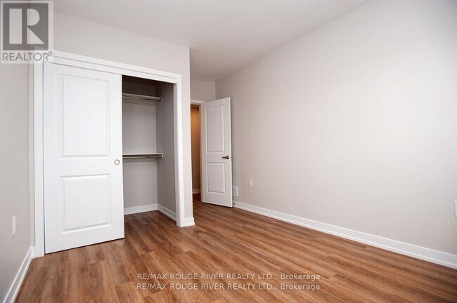 Photo du bâtiment - 201 Division St