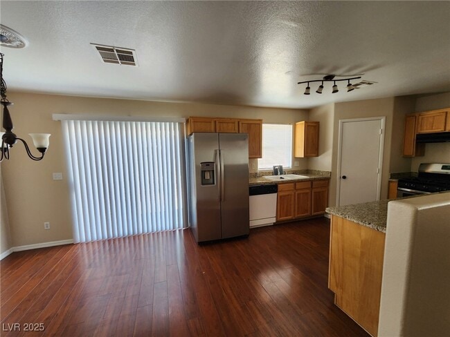Building Photo - 5012 River Splash Ave