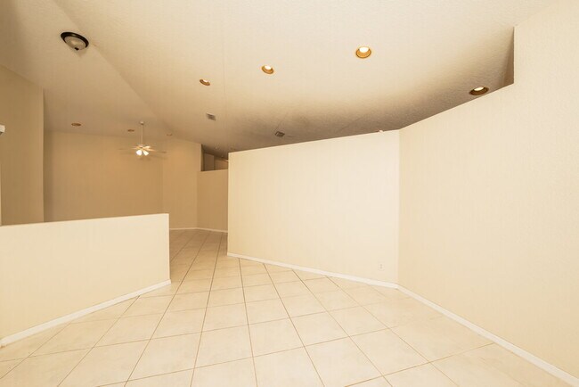 Building Photo - 11034 Harbour Springs Cir