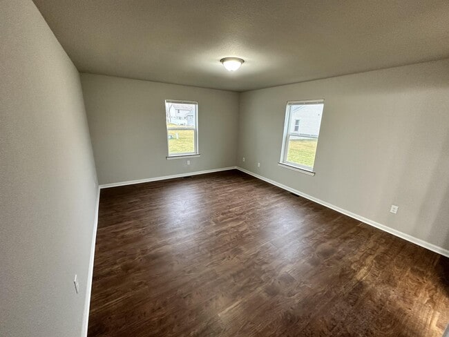 Building Photo - 2670 Claremont Dr