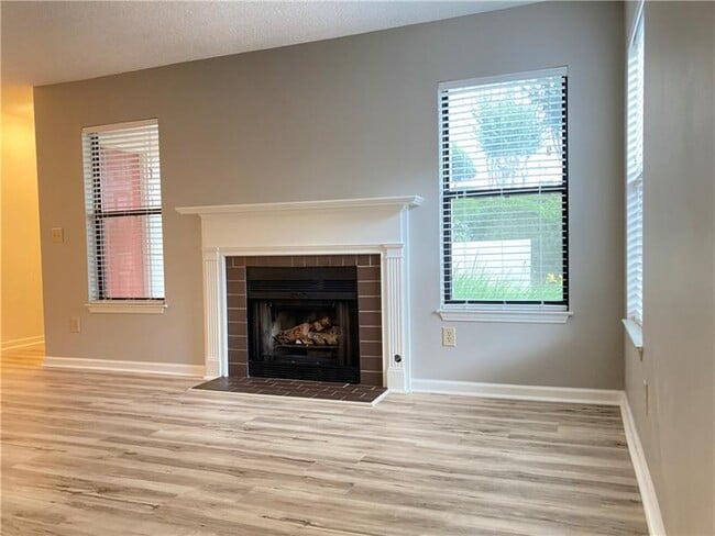 Building Photo - 2101 Huntingdon Chase